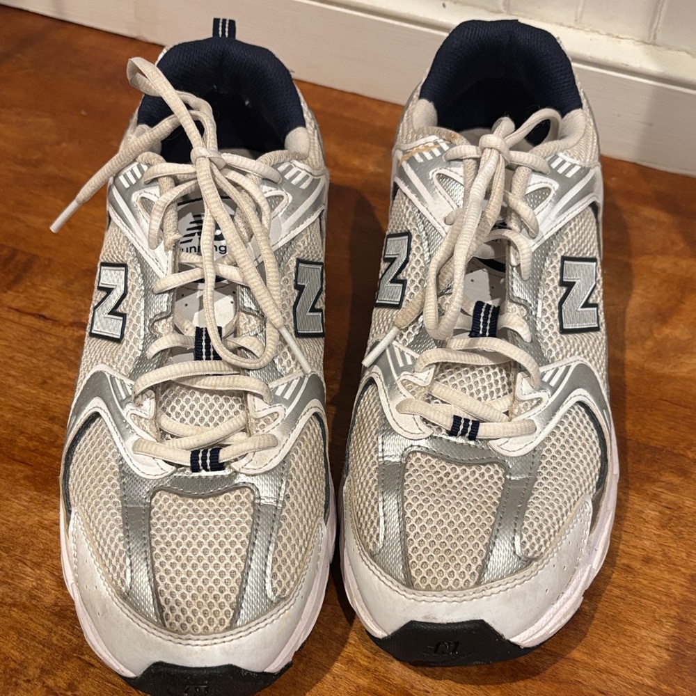 New Balance 530 Gray and Navy Athletic Shoes Men’s size 10
